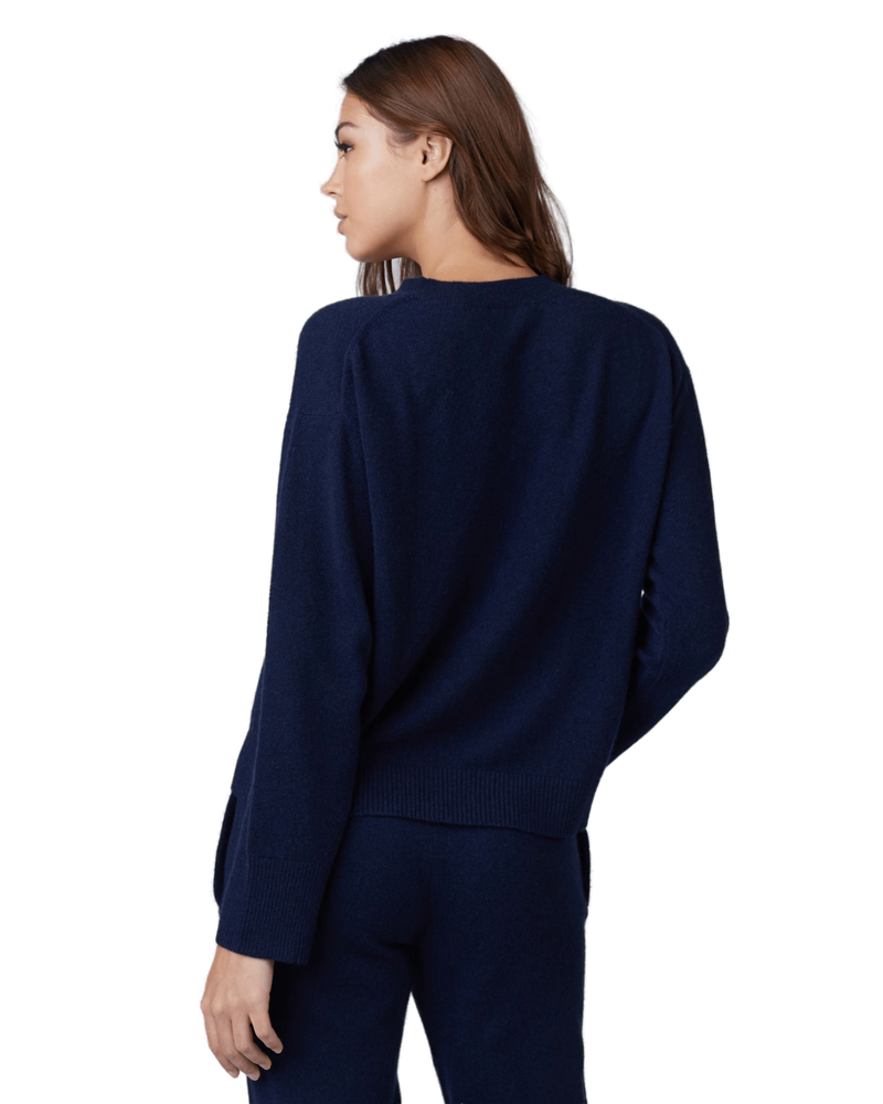 Women's Cashmere Crew Neck Sweater in Navy